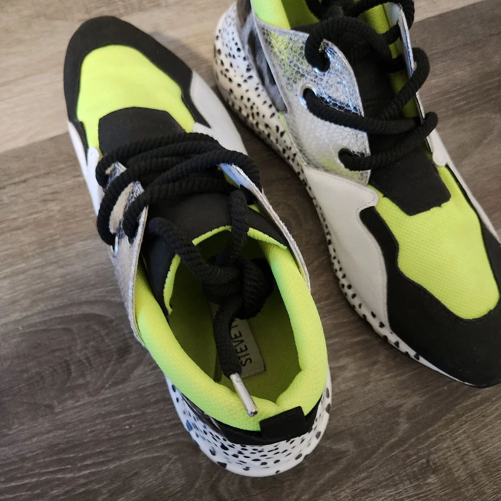 Steve Madden Neon Yellow Black Chunky Sneakers, Women’s 11